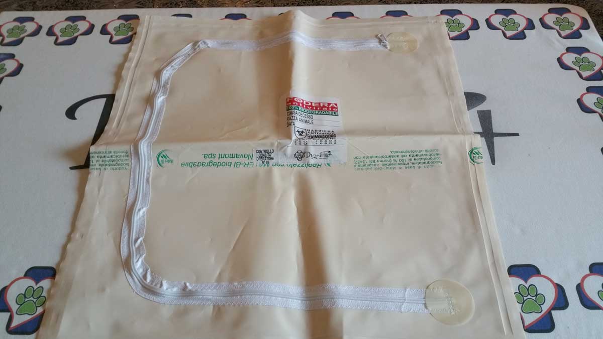 sacco biodegradabile per sepoltura